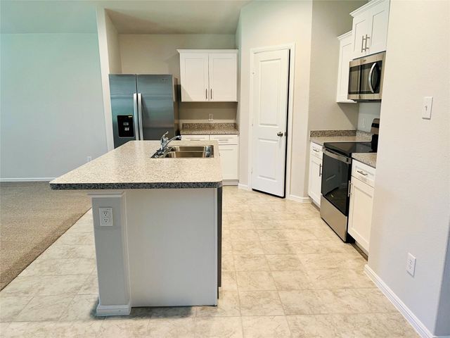 412 Alva Street, Azle, TX 76020