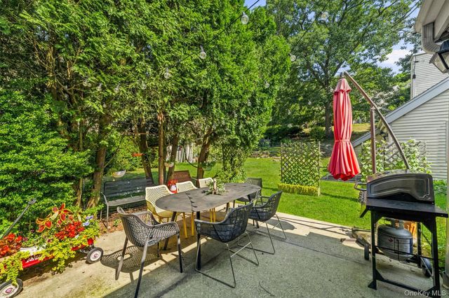 1103 Hunters Run, Dobbs Ferry, NY 10522