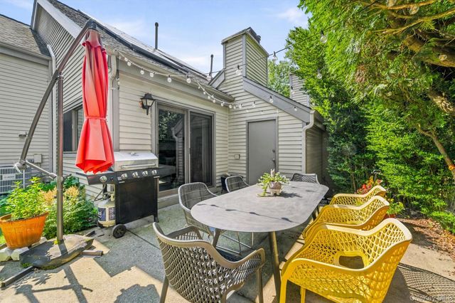 1103 Hunters Run, Dobbs Ferry, NY 10522