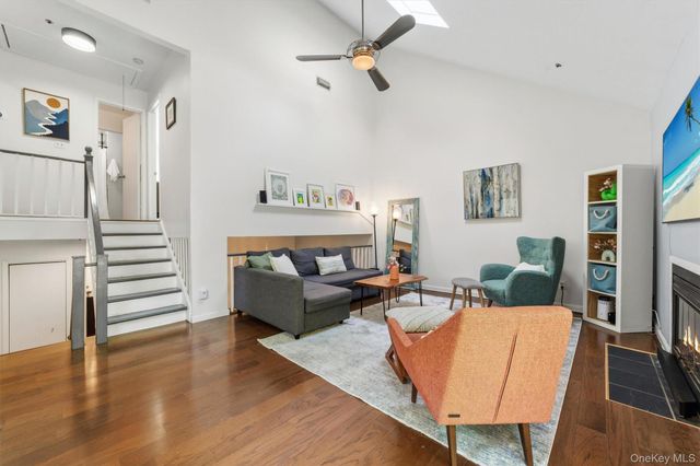 1103 Hunters Run, Dobbs Ferry, NY 10522
