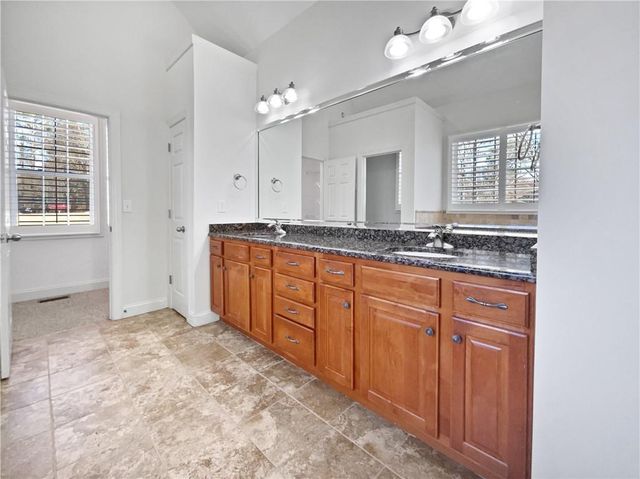 7465 Rolling Oaks Drive, Winston, GA 30187