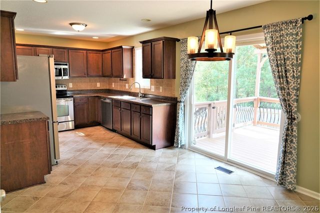 1218 Geese Court, Hope Mills, NC 28348