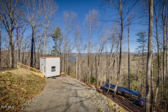 601 Watauga Overlook Drive, Butler, TN 37640