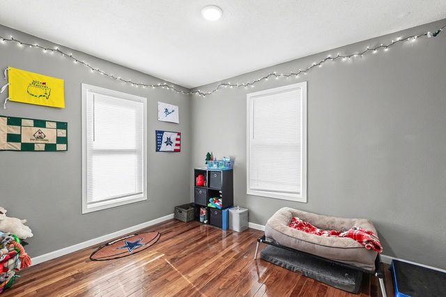 504 N Doris St, Wichita, KS 67212