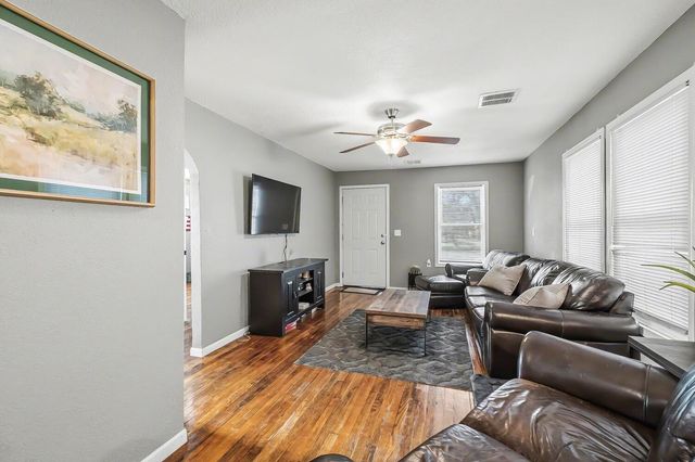 504 N Doris St, Wichita, KS 67212