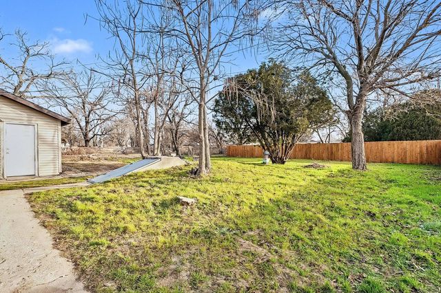 504 N Doris St, Wichita, KS 67212