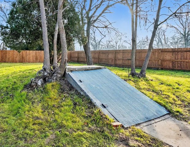 504 N Doris St, Wichita, KS 67212