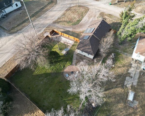 504 N Doris St, Wichita, KS 67212