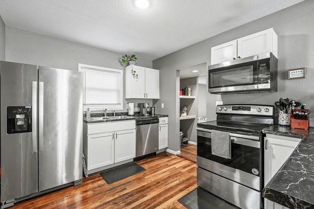 504 N Doris St, Wichita, KS 67212