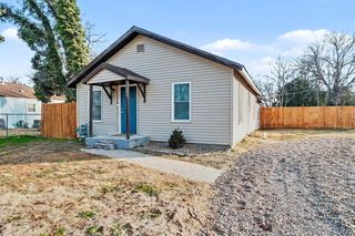 504 N Doris St, Wichita, KS 67212