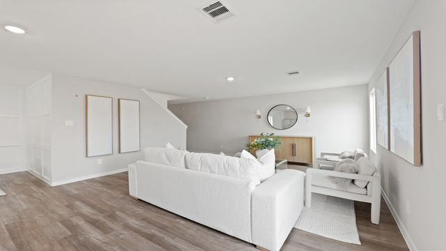2132 Chantilly Lane, Arlington, TX 76015