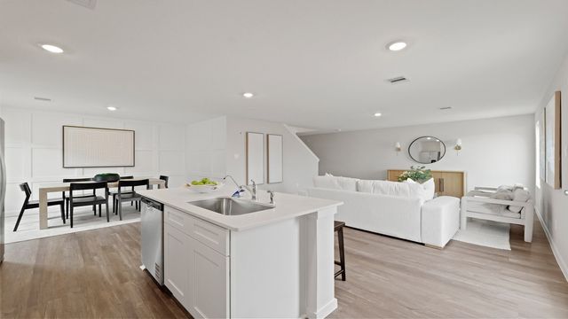 2132 Chantilly Lane, Arlington, TX 76015