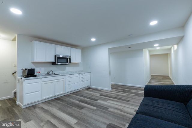 1034 BAKERSFIELD LN, Fredericksburg, VA 22401