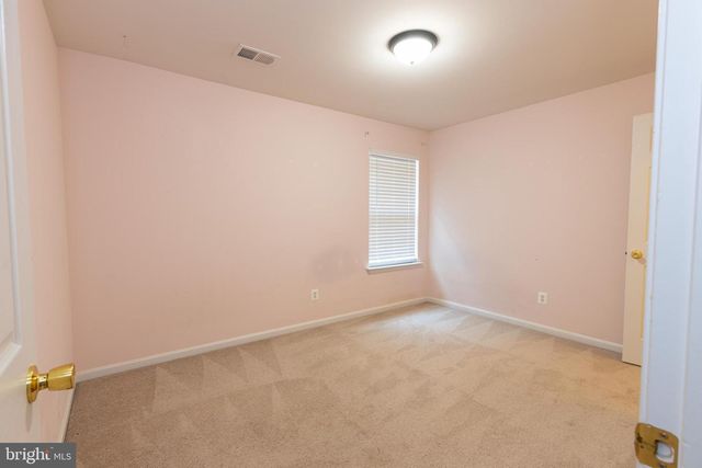 1034 BAKERSFIELD LN, Fredericksburg, VA 22401