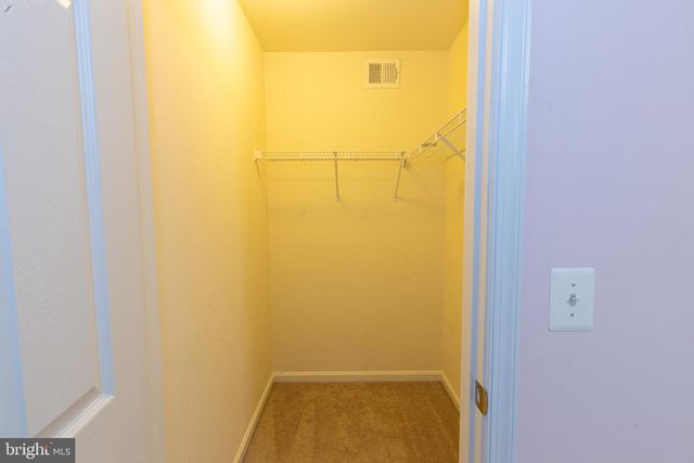 1034 BAKERSFIELD LN, Fredericksburg, VA 22401