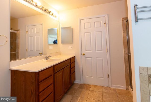 1034 BAKERSFIELD LN, Fredericksburg, VA 22401
