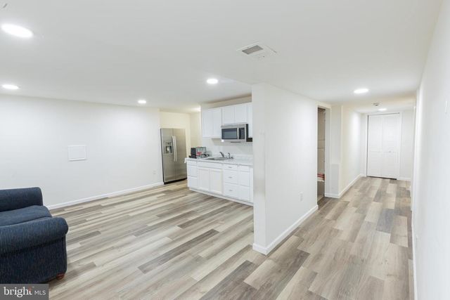 1034 BAKERSFIELD LN, Fredericksburg, VA 22401