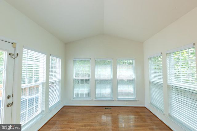 1034 BAKERSFIELD LN, Fredericksburg, VA 22401