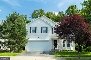1034 BAKERSFIELD LN, Fredericksburg, VA 22401
