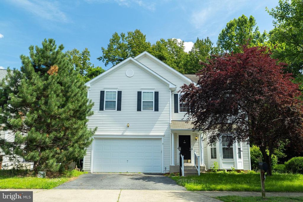 1034 BAKERSFIELD LN, Fredericksburg, VA 22401