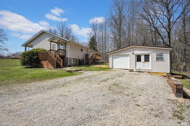 1099 Middle Leesville Road, Bedford, IN 47421