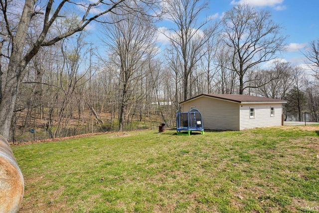1099 Middle Leesville Road, Bedford, IN 47421