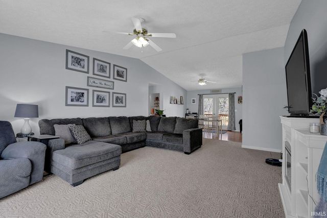 1099 Middle Leesville Road, Bedford, IN 47421