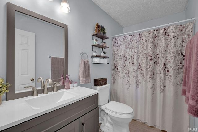 1099 Middle Leesville Road, Bedford, IN 47421