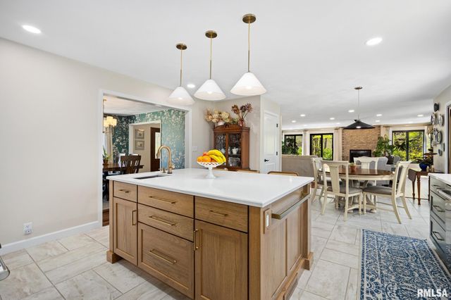 12215 WAKE ROBIN Way, Dunlap, IL 61525