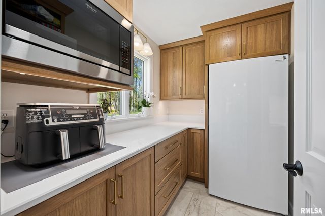 12215 WAKE ROBIN Way, Dunlap, IL 61525