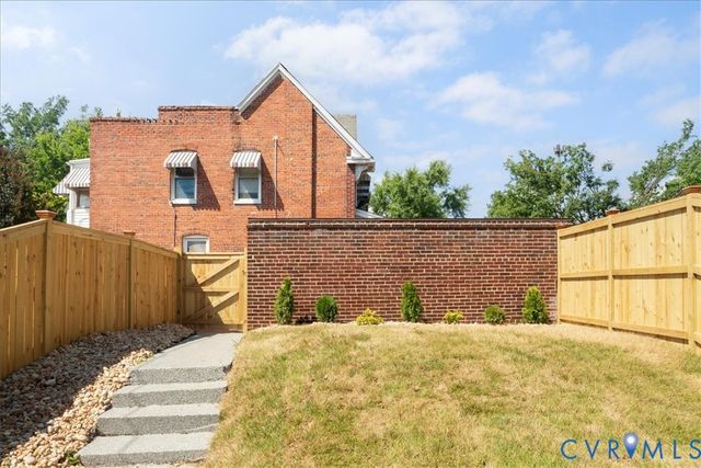 2400 Rosewood Ave, Richmond, VA 23220
