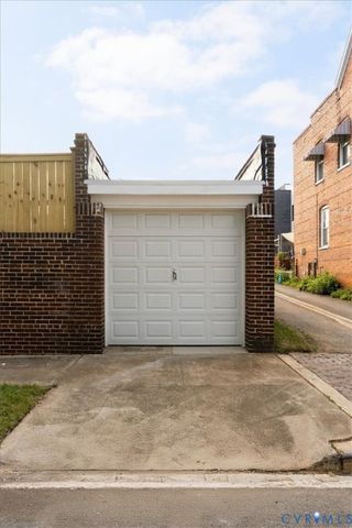 2400 Rosewood Ave, Richmond, VA 23220