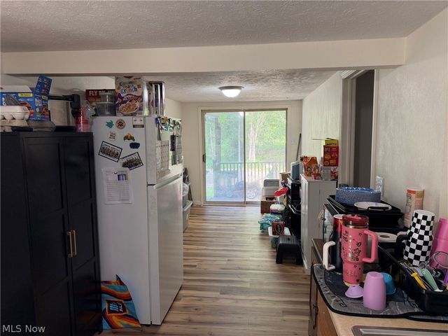 4421 Meadowbrook Drive, Leavittsburg, OH 44430