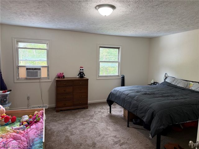 4421 Meadowbrook Drive, Leavittsburg, OH 44430