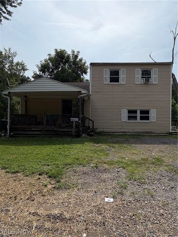 4421 Meadowbrook Drive, Leavittsburg, OH 44430