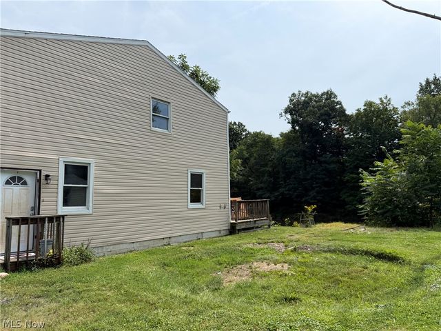 4421 Meadowbrook Drive, Leavittsburg, OH 44430