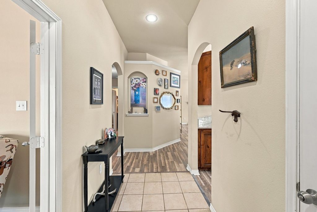9208 Arlene Drive, White Settlement, TX 76108 — photo 4