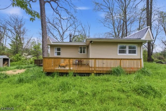 912 E Walnut Dr, Stillwater Twp., NJ 07860
