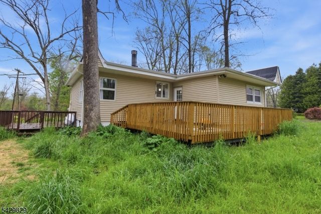 912 E Walnut Dr, Stillwater Twp., NJ 07860