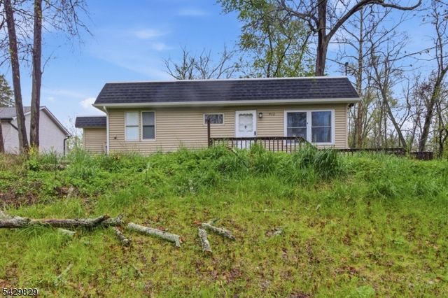912 E Walnut Dr, Stillwater Twp., NJ 07860