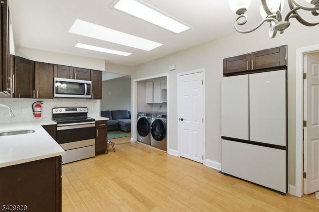 912 E Walnut Dr, Stillwater Twp., NJ 07860