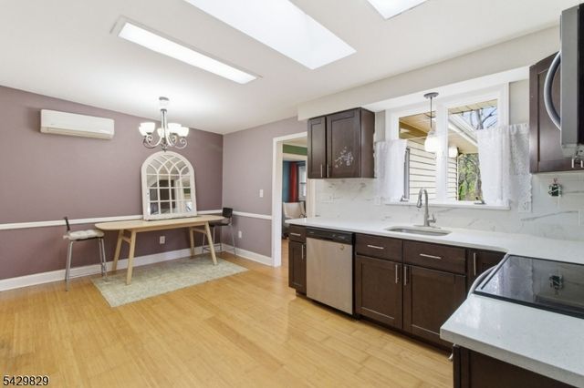 912 E Walnut Dr, Stillwater Twp., NJ 07860