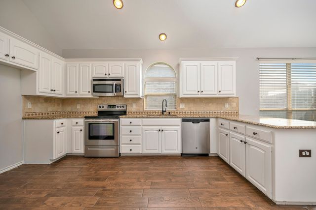 545 Wild Ivy Trail, Fort Worth, TX 76052