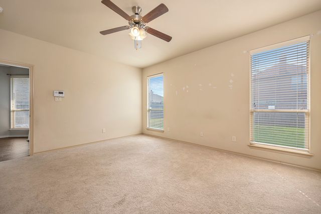 545 Wild Ivy Trail, Fort Worth, TX 76052