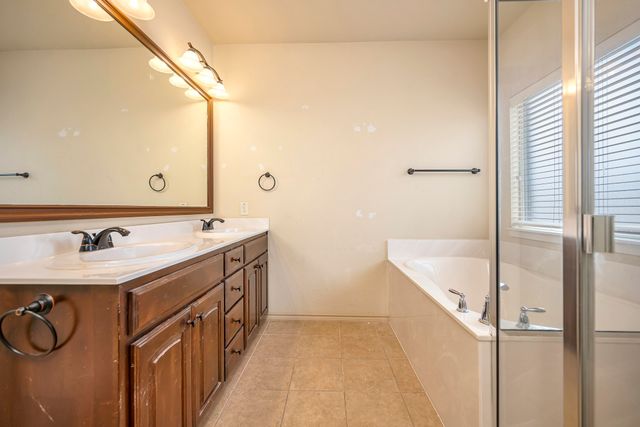 545 Wild Ivy Trail, Fort Worth, TX 76052