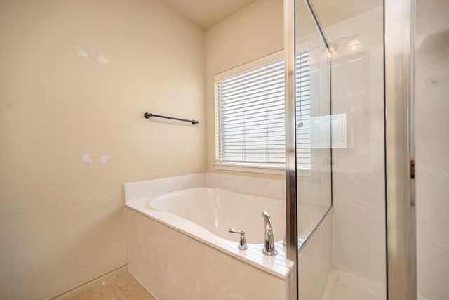 545 Wild Ivy Trail, Fort Worth, TX 76052