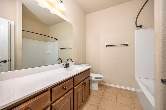 545 Wild Ivy Trail, Fort Worth, TX 76052