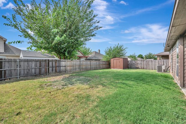 545 Wild Ivy Trail, Fort Worth, TX 76052