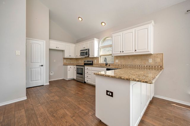 545 Wild Ivy Trail, Fort Worth, TX 76052