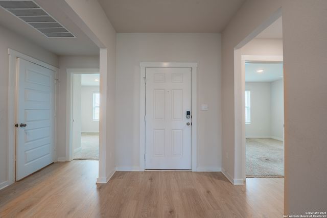 125 Nicks Cv, Lockhart, TX 78644